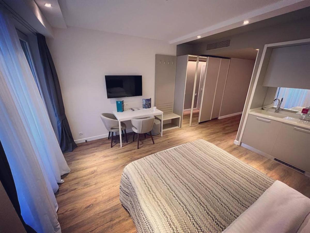 Gq Apartments On First Line Batumi Eksteriør billede